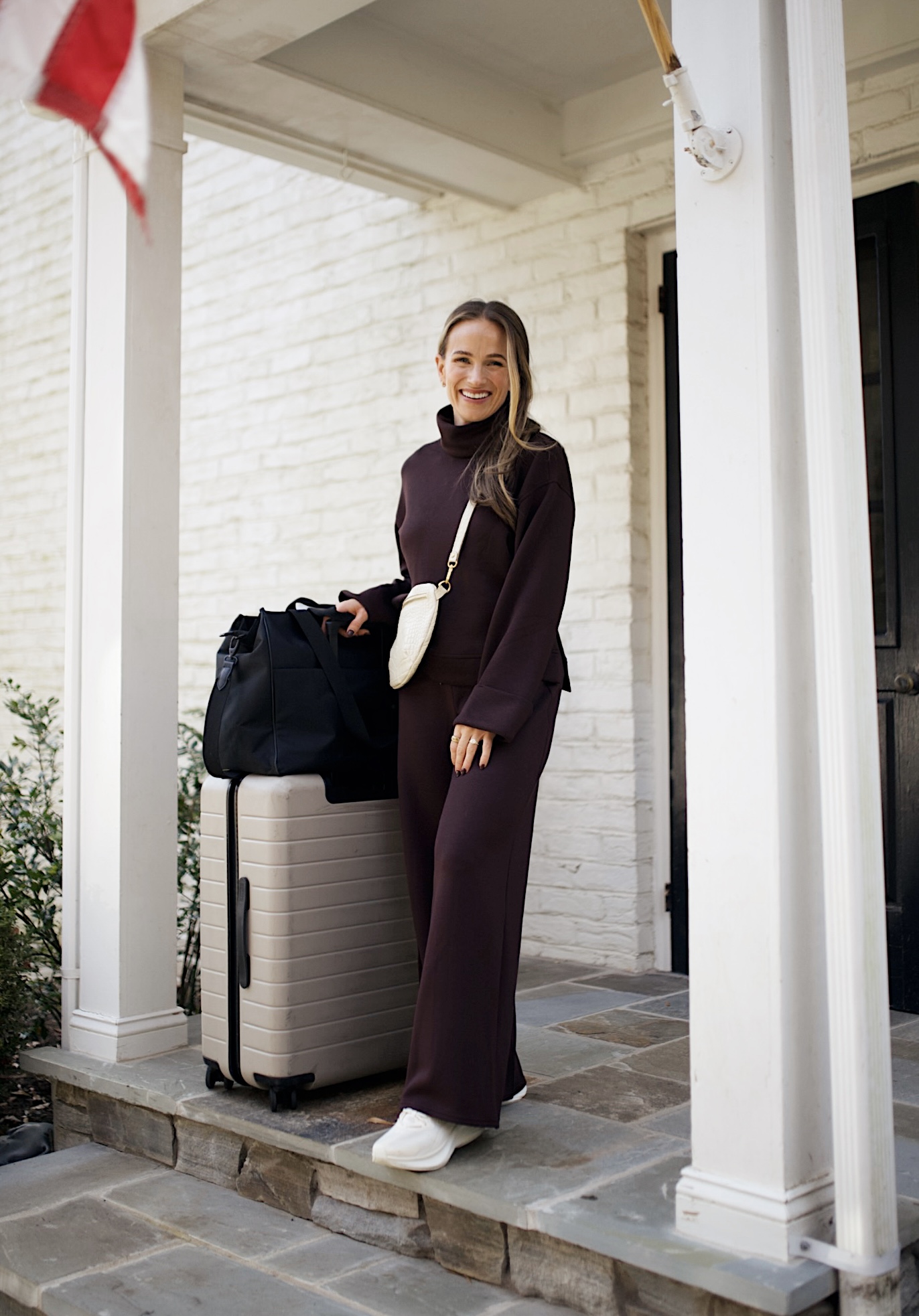 6 Travel Outfit Ideas That are Polished AND Comfortable